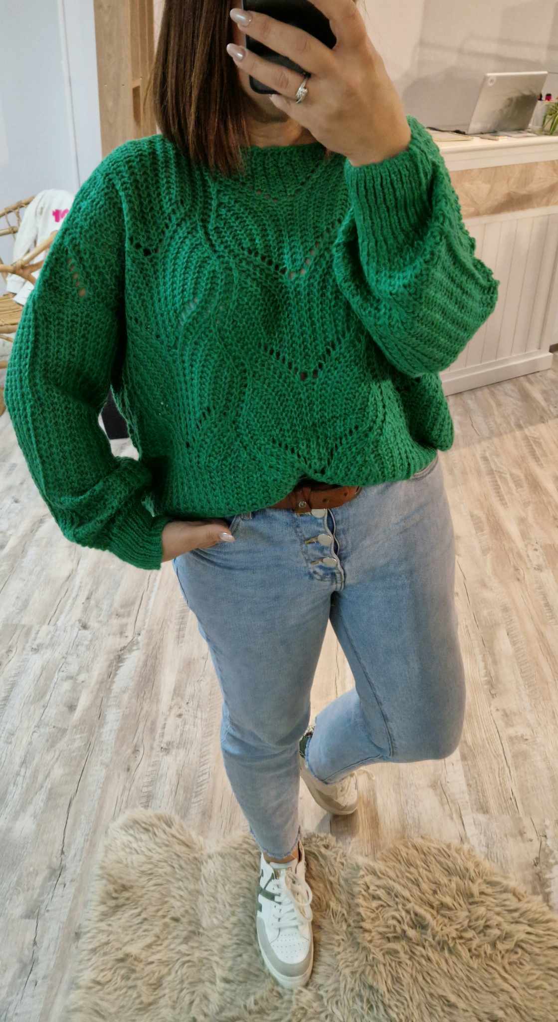 Pull Lara