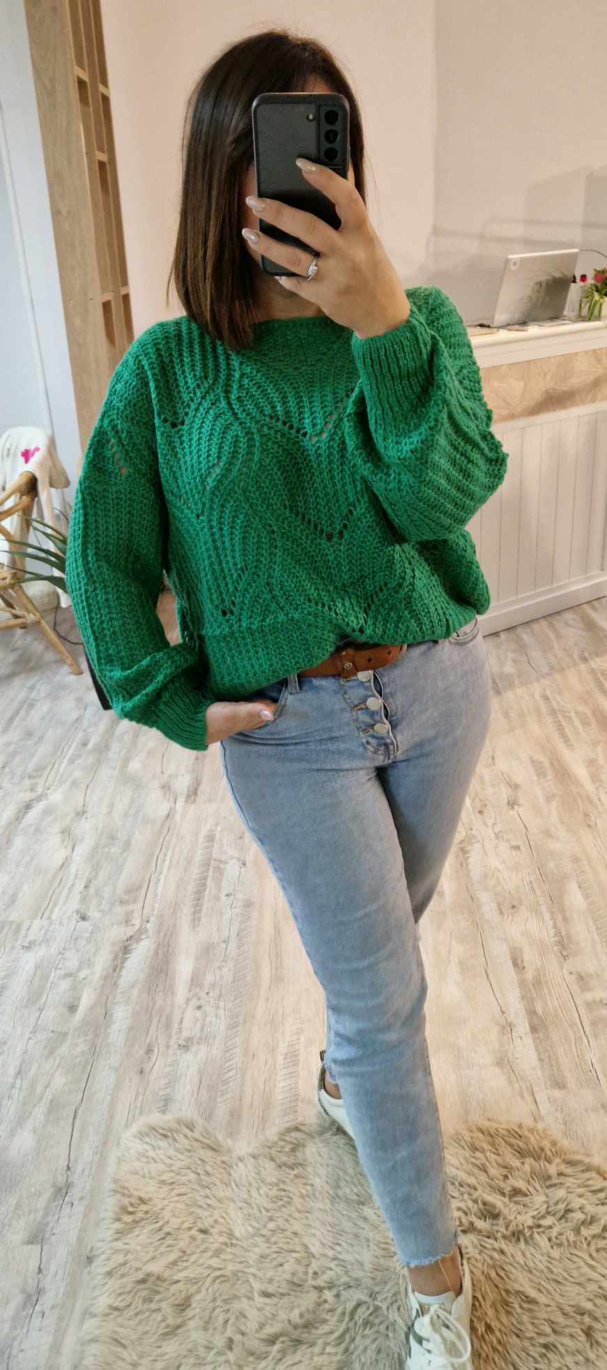 Pull Lara