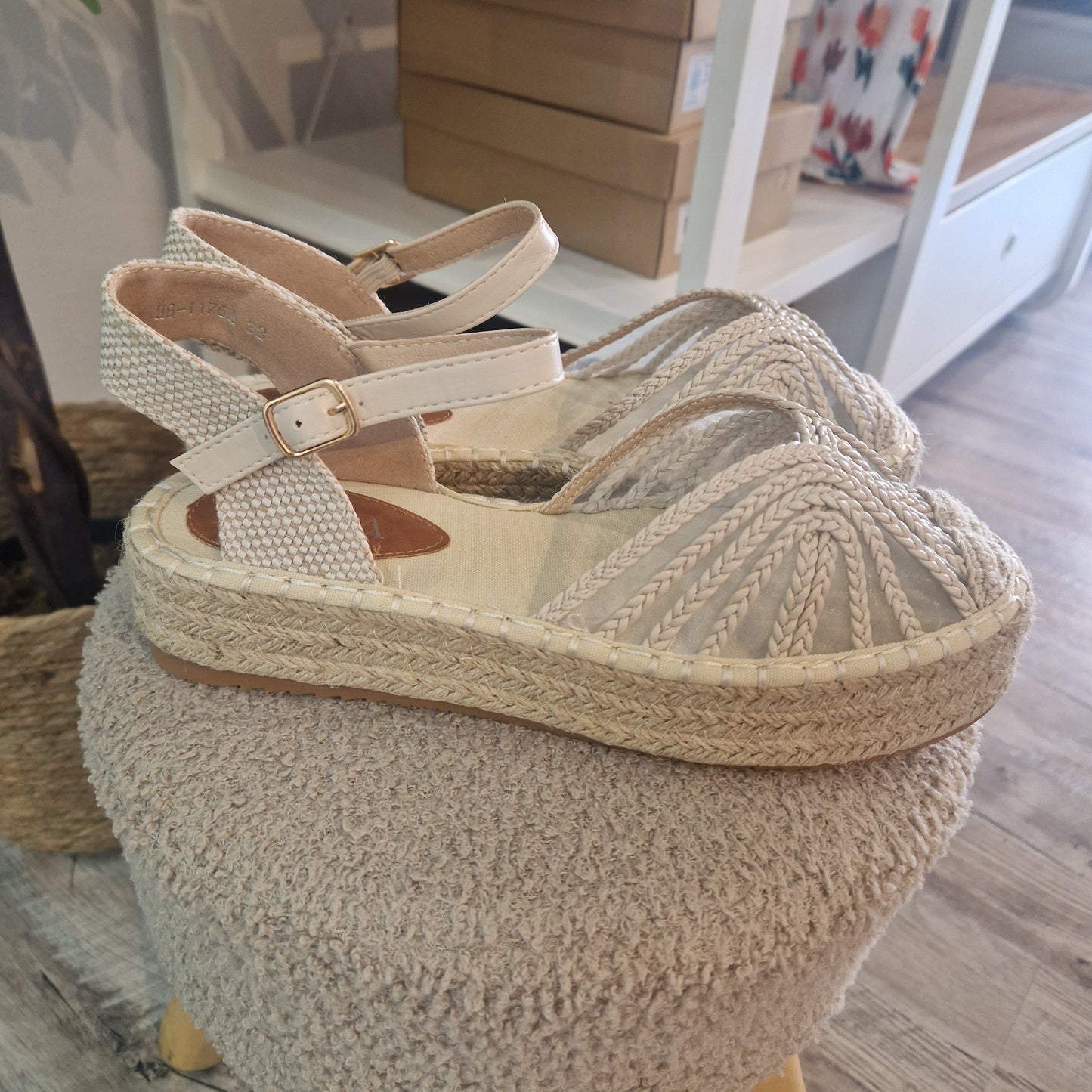 Sandales